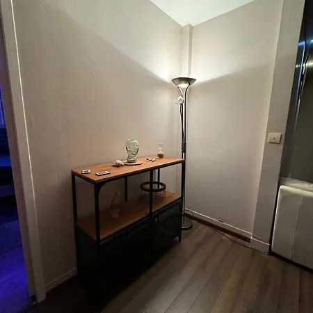 Great Quiet Neighborhood Apartment Elancourt
